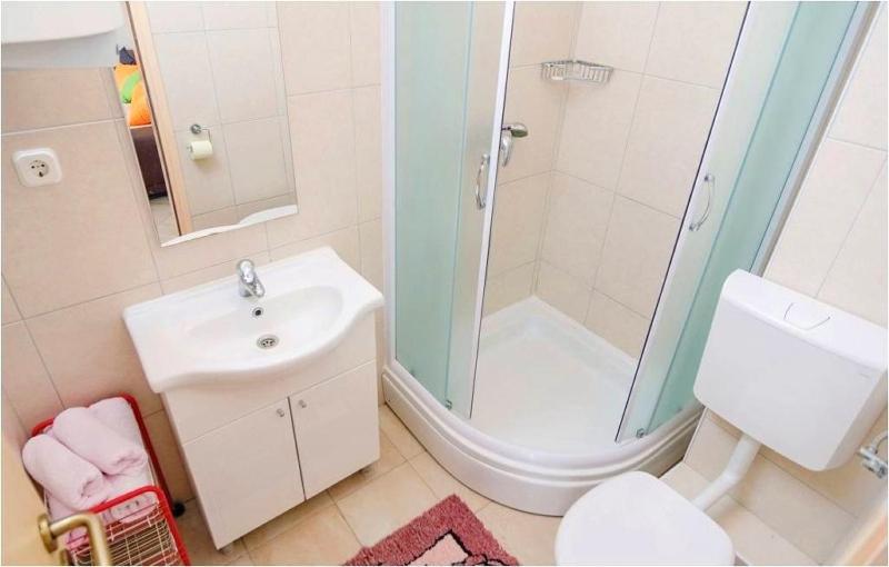Apartament Yellow House *